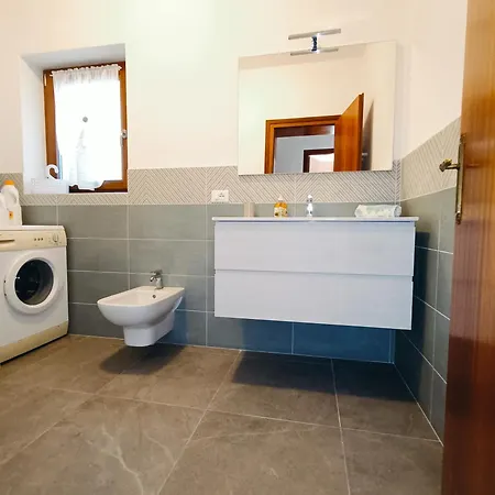 Casa Bruna, 3-room With Private Garden * Torri Del Benaco